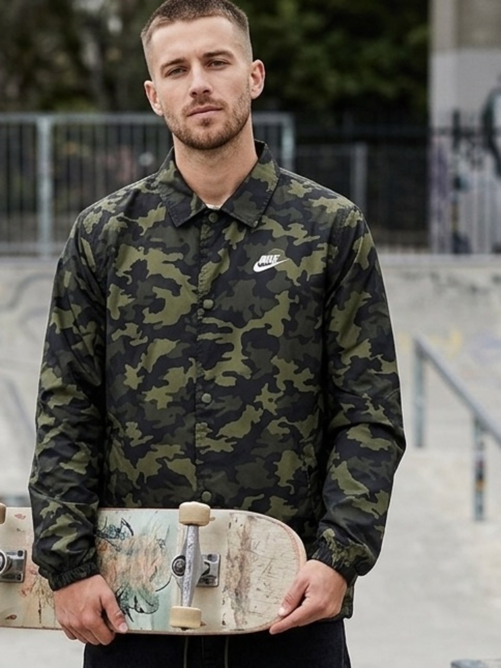Nike SB Camo Coaches Jacket Mens Small Lightweight Windbreaker Skater Streetwear
